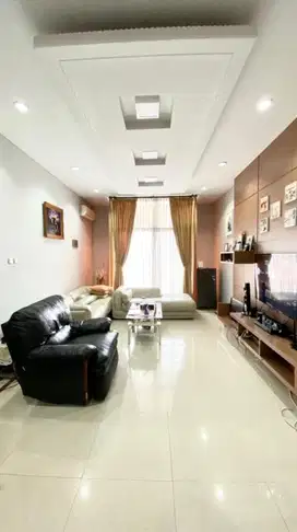 Rumah cantik, mewah di Jelambar