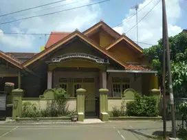 Rumah Hook 2 Lantai & Kost 11 Pintu & 2 Kios di Cinanggung Kota Serang