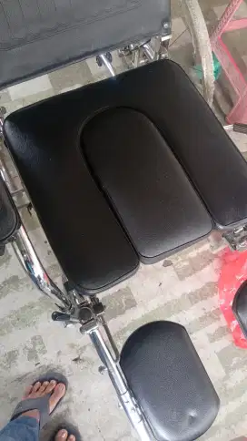 Dijual kursi roda 3in1 mrek sella kondisi 85%
