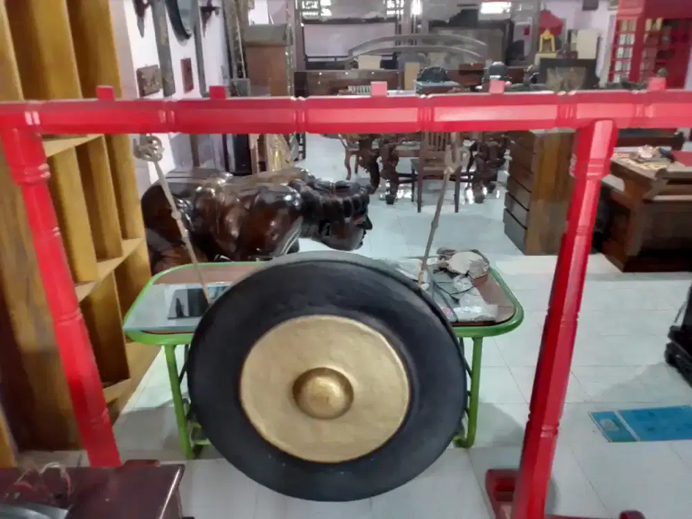 Gong + Tempat Gong