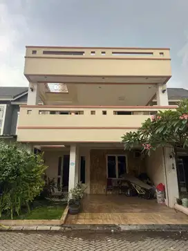 Dijual Cepat Rumah full Furnished Metland Transyogi