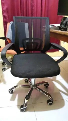 Kursi Kantor Murah - Masih Sangat Layak Pakai