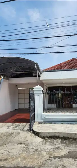 SEWA RUMAH DHARMAHUSADA INDAH bisa untuk kantor dkt Kertajaya