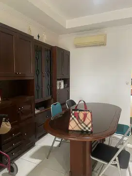 Luas 105 m2, Lantai Rendah, Apartemen Gading Resort MOI, Kelapa Gading