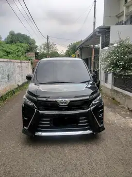 Toyota Voxy 2017 Bensin
