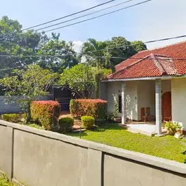 Rumah Besar, Perkarangan Luas Masuk Mobil 3-6