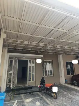 Disewakan Rumah GLC Langka Hadap Timur Lokasi Strategis