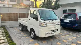 2016 Daihatsu Himax AC PS