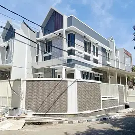 Rumah hook di Tenggilis Tengah, SHM, kampus Ubaya, MERR