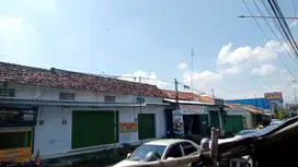 disewakan ruko / kios di jl Gajah Mada, Batang. Jawa Tengah