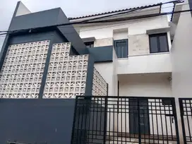 Rumah Asik Asri di Antapani dkt Kiaracondong RS Santo Yusuf Cicadas