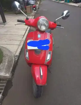 Vespa LX 3V ie 2013