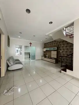 Dijual Rumah di Magnolia Gading Serpong