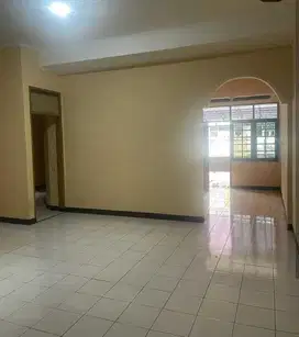 Disewakan Rumah Siap Ditempatin Dalam Cluster Di Ciwastra