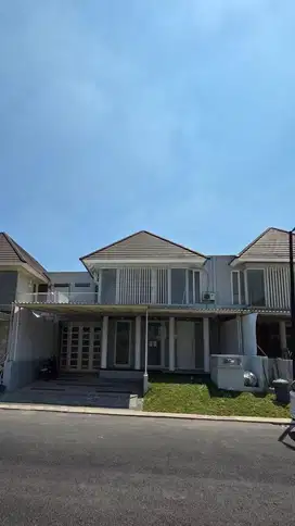 Disewakan rumah surabaya barat stonegate citraland