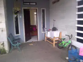 Dijual Rumah Perlu Renovasi Di Komplek Cibolerang Kopo Bandung