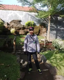 Karyawan FnB: Waiter, Cook Helper, Kasir, Cleaning Service, dll