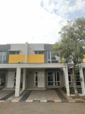 Rumah Hook Bagus Dan Siap Huni Di Sedayu, Kelapa Gading Jakarta Utara