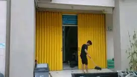 Rolling door folding gate