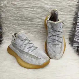 Sepatu Sneakers Adidas Yeezy Boost 350 V2 Grey Reflective Preloved