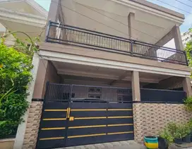 Dijual Rumah Dua Lantai Murah Terjangkau di Tegalsari - Surabaya