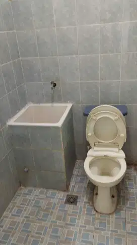 DISEWAKAN RUMAH DIPERMATA SAFIRA