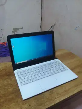 Laptop sony vaio ram 4 layar 12 inch
