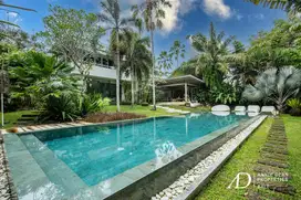 FREEHOLD | PRIME ESTATE WITH DEVELOPMENT LAND NEAR KEDUNGU BEACH