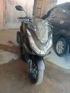 Honda PCX 2021.