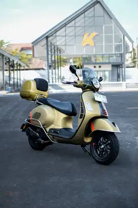 PIAGGIO VESPA GTS 150 SPECIAL EDITION KEYLESS 2023 MURAH BISA KREDIT
