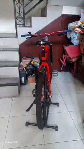Thrill Ravage 4.0 Merah Silver size M 27,5 Like New