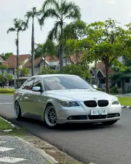 BMW E60 523i 2005 A/T