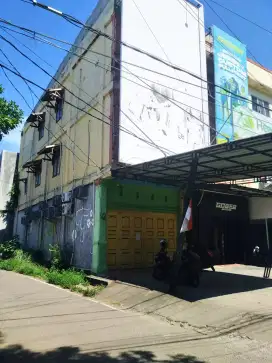 Di jual toko 3 Lantai