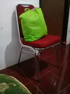 kursi besi (busa)