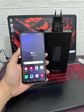 Samsung S24 FE 5G ram 8/256 GB Fullset Garansi 9 Bulan lagi