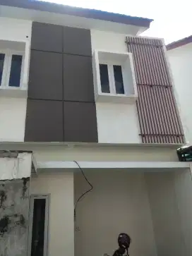 disewakan rumah di jl padat karya