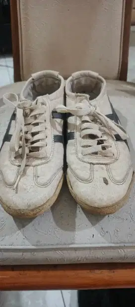 Onitsuka tiger khaki