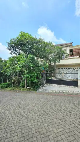 Dijual Rumah Semi Furnish Modern Tropis di Villa Puncak Tidar Malang
