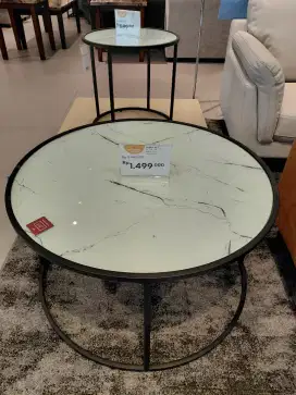WILTON TABLE SET