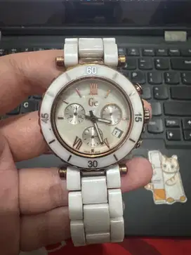 Guess watch bekas