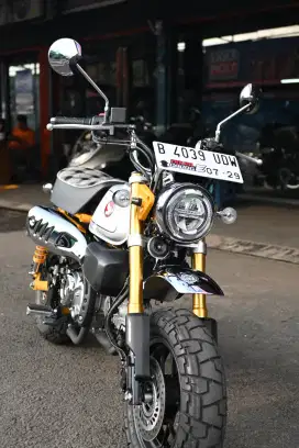 HONDA MONKEY 2023 KUNING SILVER LOW KM ABS