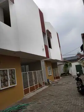RUMAH KOST FULL PENGHUNI LOKASI DINOYO MALANG