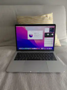 MACBOOK PRO 2017 13INCH RAM 8GB SSD 128GB
