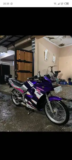 Suzuki RGR 150 - 1995 ungu