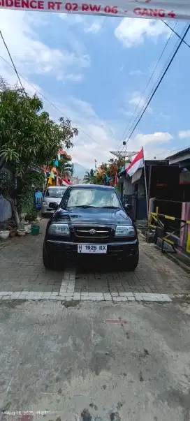 Grand Escudo 1.6 tahun 2004