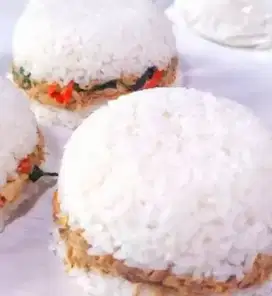 Nasi cokot ayam suwir enak murah bisa di order