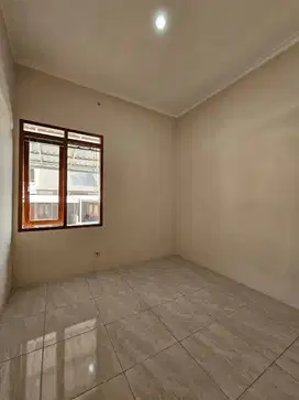 Dijual 1 unit rumah baru di Kota Bali Residence Padalarang. Sudah reno