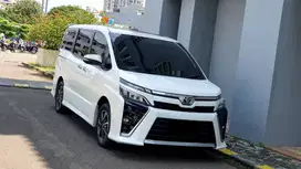 [ GARANSI 1TH ] Toyota Voxy 2.0 ATPM Putih 2018/2019