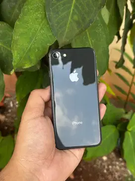iphone 8 64gb hitam