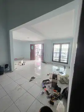 Disewakan RUMAH CITRA 5  jl boulevard